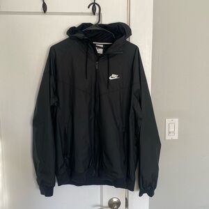 Nike Sportwear Windrunner Size L